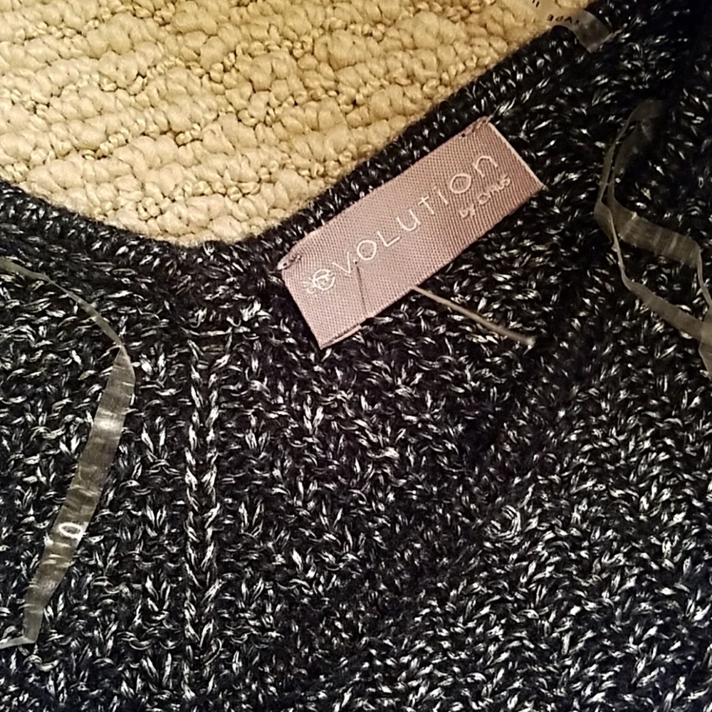Evolution sweater - Picture 2 of 6